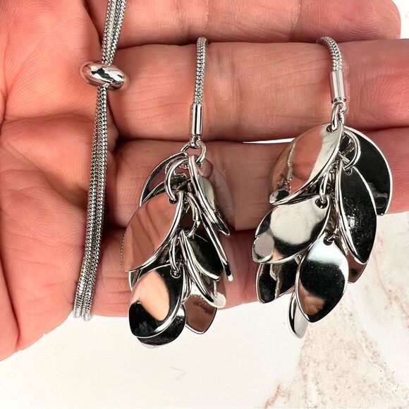 ROMOLO Tori Leaf Lariat Necklace Silver Tone NWT - Picture 3 of 3